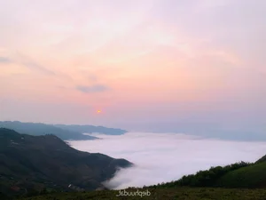 Chasing Clouds in Ta Xua: A Breathtaking Guide to Khe Cai Village Sunsets - image 3