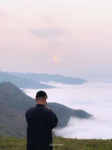 Chasing Clouds in Ta Xua: A Breathtaking Guide to Khe Cai Village Sunsets - image 9