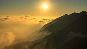 Chasing Clouds in Ta Xua: A Breathtaking Guide to Khe Cai Village Sunsets - image 10
