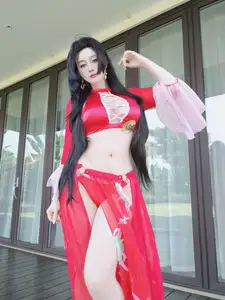 Coser Baiyin81 Transforms into Alluring Boa Hancock | Fantia 2024年12月 Part01 - image 6