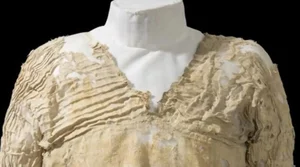 Discovering the World's Oldest Woven Garment: The 5,000-Year-Old Tarkhan Dress and Ancient Style - image 7