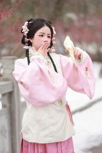 YiTuYu Art Language Vol.6943: The Youthful Grace of Xiao Du Tong Xue - image 26