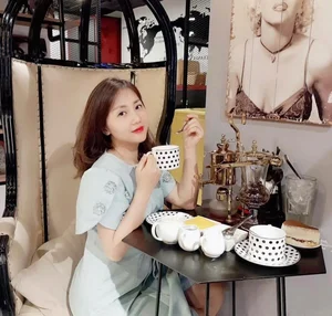 Vietnam's Youngest Female Associate Professor of 2024: A Blend of Beauty and Academic Excellence - image 1