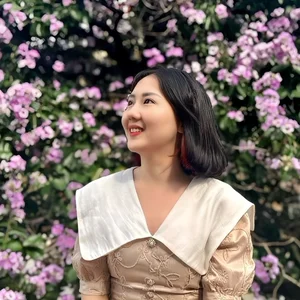Vietnam's Youngest Female Associate Professor of 2024: A Blend of Beauty and Academic Excellence - image 3