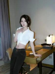 Zhi Zhi: Alluring XiuRen Intern Secretary Captivates with Professional Charm. - image 53