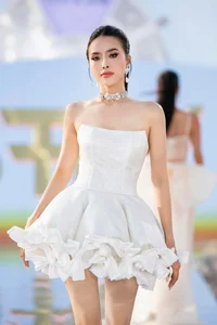 Dong Thap Beauty Shines Bright at Miss Grand Vietnam Pageant Competition - image 10