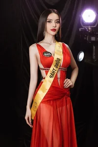 Dong Thap Beauty Shines Bright at Miss Grand Vietnam Pageant Competition - image 12