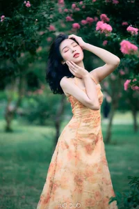 Stunning Gallery of Phan Thi Hong Sang: Capturing the Essence of Elegance and Modern Charm - image 9