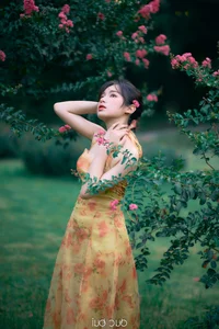 Stunning Gallery of Phan Thi Hong Sang: Capturing the Essence of Elegance and Modern Charm - image 11