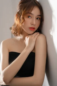Stunning Gallery of Phan Thi Hong Sang: Capturing the Essence of Elegance and Modern Charm - image 4