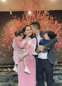 Phanh Lee’s Post-Baby Glow: Addressing the Beauty Rumors Surrounding the Billionaire’s Daughter-in-Law - image 7