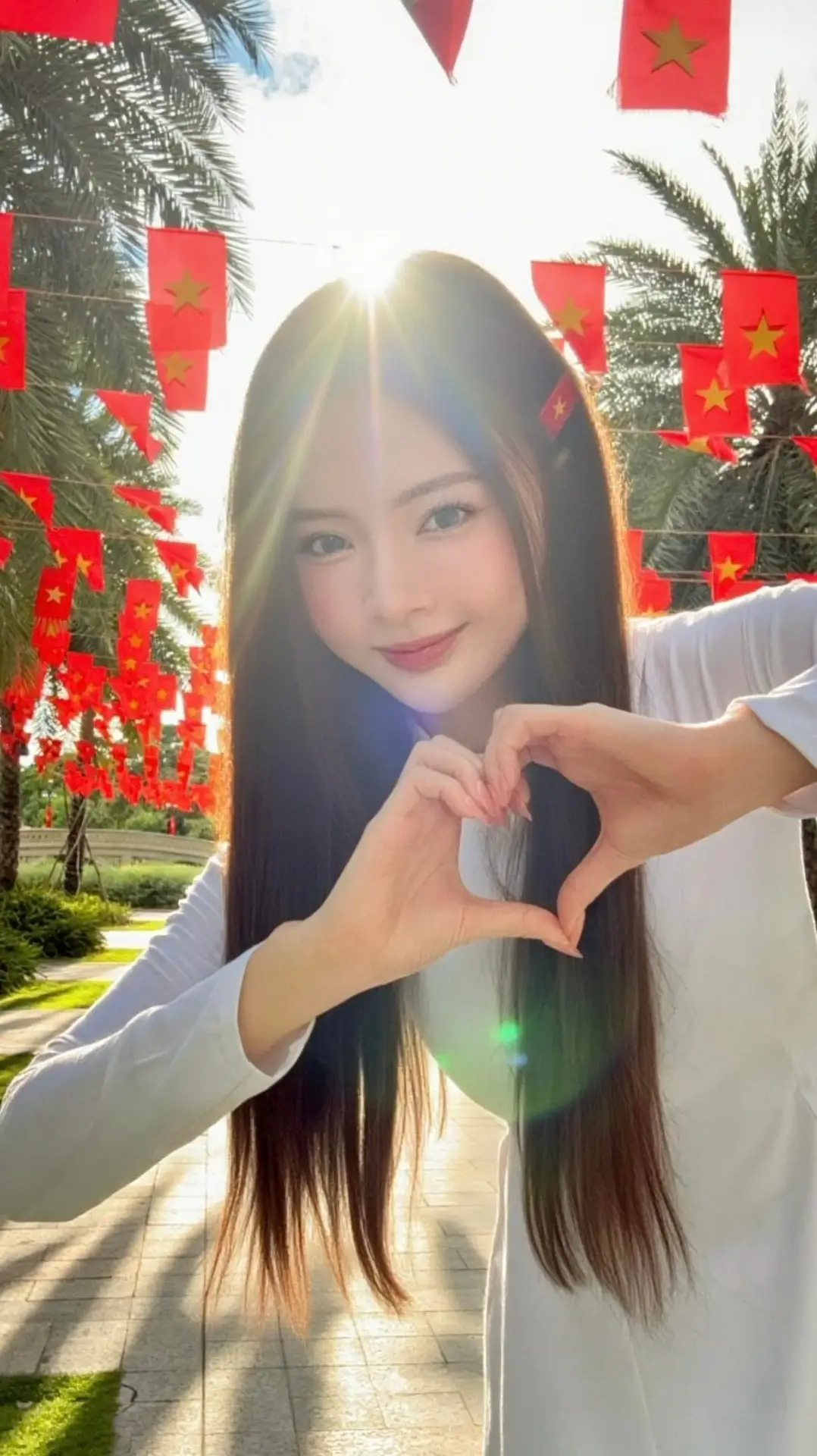 Hot Girl Le Ly Lan Huong: Pristine Beauty Captivates Social Media