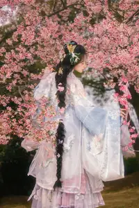 YiTuYu Vol.8666 Xian Lu: Ethereal Hanfu Beauty Amidst Cherry Blossoms - image 14