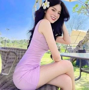 HAGL Footballer’s Girlfriend Gains International Attention: Chinese Media Praises Her Exceptional Beauty and Style - image 1