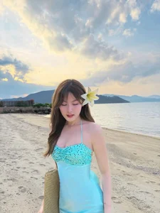 Beach Fashion Trends: Stunning Summer Looks Inspired by Top Celebrity Styles - image 4