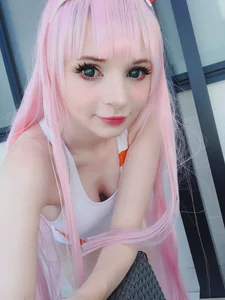 Dreamy Sky Vibes with Coser Peach Milky as Zero Two - image 6