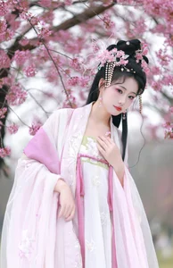 Urban Sophistication: YiTuYu Art Language Vol.6626 Featuring Qian Yue - image 13