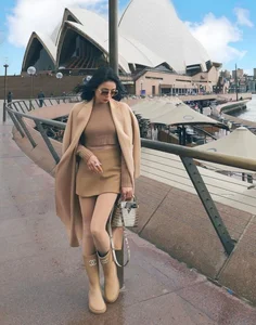 Elegant Resort Fashion Inspiration: Exploring Lệ Quyên’s Luxurious Vacation Wardrobe and Style - image 0