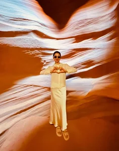 Elegant Resort Fashion Inspiration: Exploring Lệ Quyên’s Luxurious Vacation Wardrobe and Style - image 8