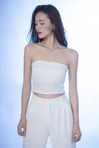 Zhou Xu Xu: Captivating Beauty in YiTuYu Vol.8586 – Discover the Allure 0023 - image 3