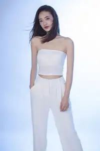 Zhou Xu Xu: Captivating Beauty in YiTuYu Vol.8586 – Discover the Allure 0023 - image 10