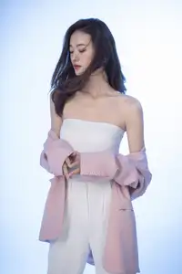 Zhou Xu Xu: Captivating Beauty in YiTuYu Vol.8586 – Discover the Allure 0023 - image 14
