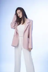 Zhou Xu Xu: Captivating Beauty in YiTuYu Vol.8586 – Discover the Allure 0023 - image 15