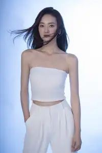 Zhou Xu Xu: Captivating Beauty in YiTuYu Vol.8586 – Discover the Allure 0023 - image 12