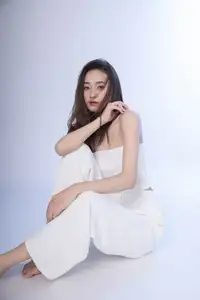Zhou Xu Xu: Captivating Beauty in YiTuYu Vol.8586 – Discover the Allure 0023 - image 11