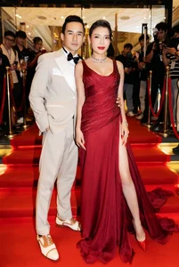Star-Studded Red Carpet: Tran Thanh and Ngoc Trinh Shine - image 6