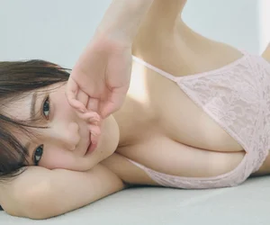 Yokono Sumire Weekly Playboy Digital Photo Book: 'Nando Datte' Full Gallery - image 2