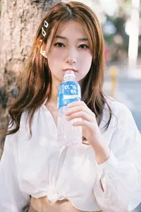 Urban Charm with Xiao Ming: A Glimpse into YiTuYu Vol.8806 - image 10