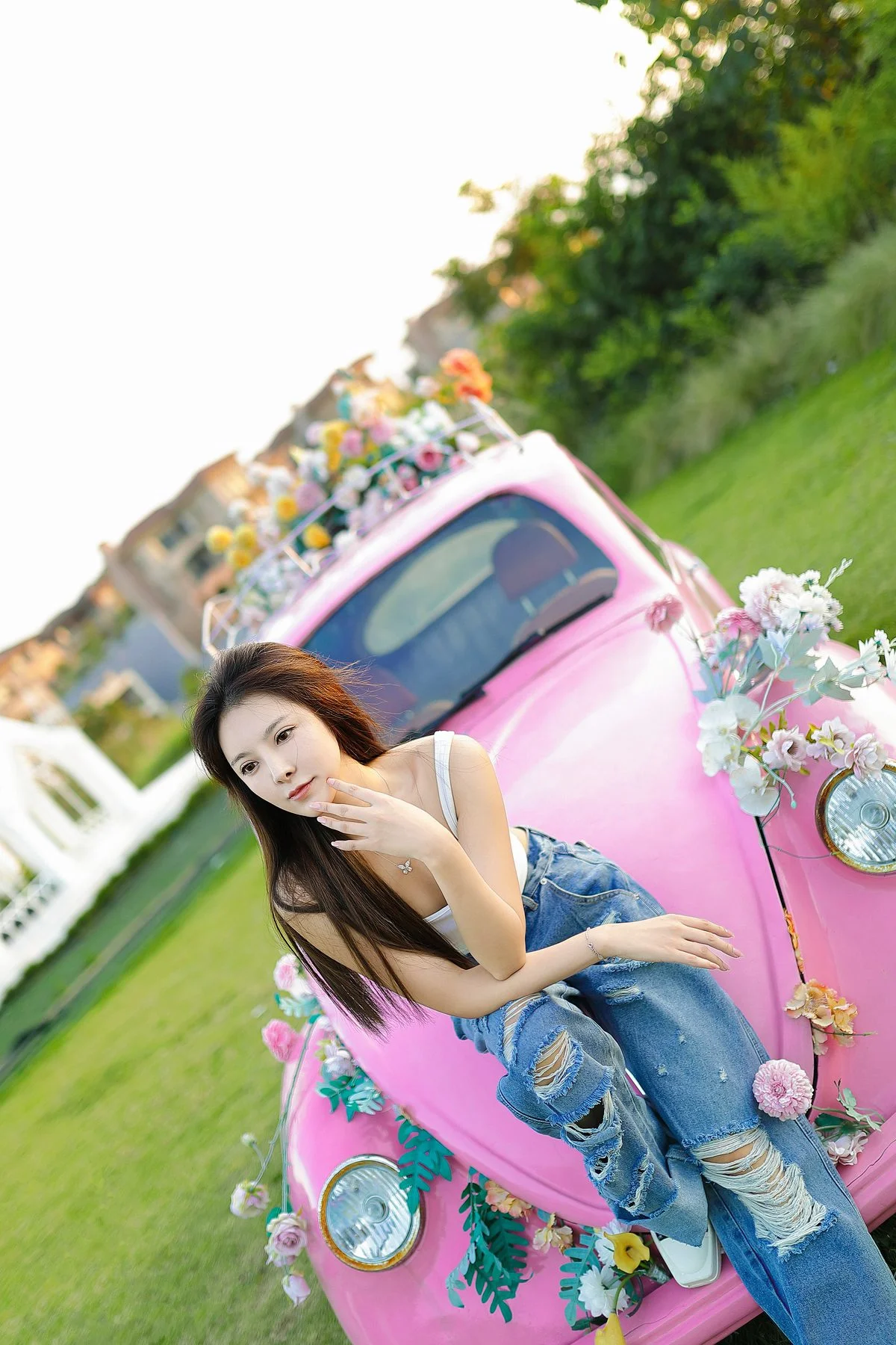Visual Harmony in YiTuYu Art Language Vol.5654 with Tian Cai Ye Zi