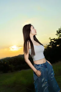 Visual Harmony in YiTuYu Art Language Vol.5654 with Tian Cai Ye Zi - image 24
