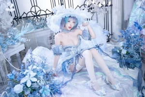 Qing Shui You Nai Cheshire Dress Cosplay: An Elegant and Playful Interpretation in 43 Enchanting Images - image 17