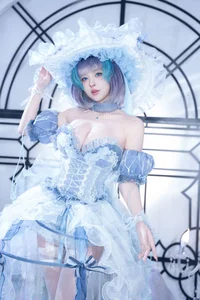 Qing Shui You Nai Cheshire Dress Cosplay: An Elegant and Playful Interpretation in 43 Enchanting Images - image 4