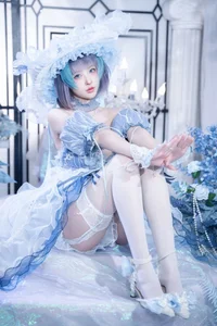 Qing Shui You Nai Cheshire Dress Cosplay: An Elegant and Playful Interpretation in 43 Enchanting Images - image 20