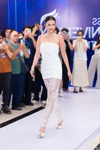 Stunning Contestants at Miss Student Vietnam 2025 Preliminary Round: A Showcase of Beauty, Elegance, and Traditional Ao Dai Fashion - image 2