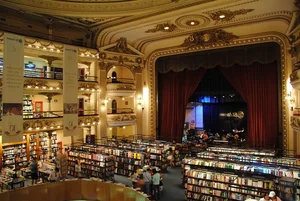 A Visual Journey Through the World’s Most Architecturally Stunning Libraries and Bookstores - image 13