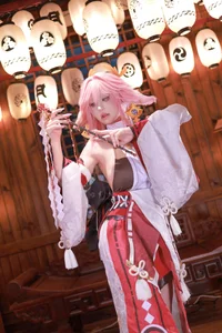 Stunning Yae Miko Cosplay by Ying Man San Shi: An Elegant Genshin Impact Photography Collection Featuring 90 High-Resolution Images - image 1