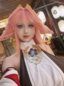 Stunning Yae Miko Cosplay by Ying Man San Shi: An Elegant Genshin Impact Photography Collection Featuring 90 High-Resolution Images - image 12