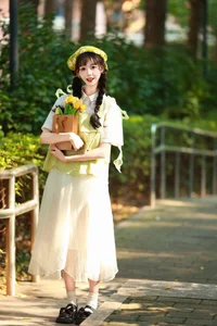 Elegant Photography Collection: Guan Ning Featured in Art Language Vol.5838 YiTuYu Gallery - image 2