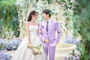 Elegant Charm: Exploring the Sophisticated Style of Actor Anh Duc’s Wife - image 3