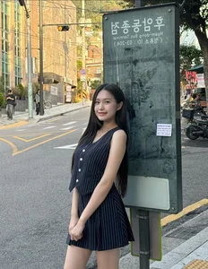 Stunning Gallery of Doan Hai My: Why Doan Van Hau’s Wife Goes Viral with Every Song Cover - image 0