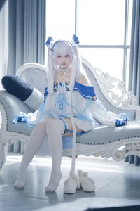 Dreamy Aesthetics: Coser lunananya as Laffey II - image 7