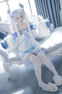 Dreamy Aesthetics: Coser lunananya as Laffey II - image 21