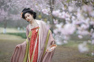 Exploring the Elegance of Zhou Xuan Yi in YiTuYu Art Language Vol.6621 - image 0