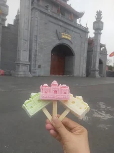 Cultural Flavors: The Unique Hung Temple Ice Cream Trend Taking Social Media by Storm Among Young Travelers - image 2