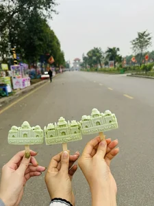 Cultural Flavors: The Unique Hung Temple Ice Cream Trend Taking Social Media by Storm Among Young Travelers - image 4