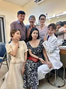 Khanh Van’s Flawless Close-Up and Nha Phuong’s Bold Fashion Choice: A Tale of Two Vbiz Icons - image 1